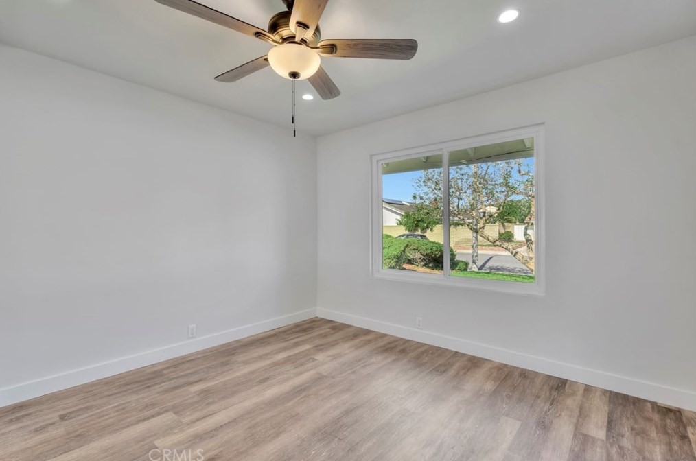 8662 Anchorage Dr, Huntington Beach CA  92646-3202 exterior