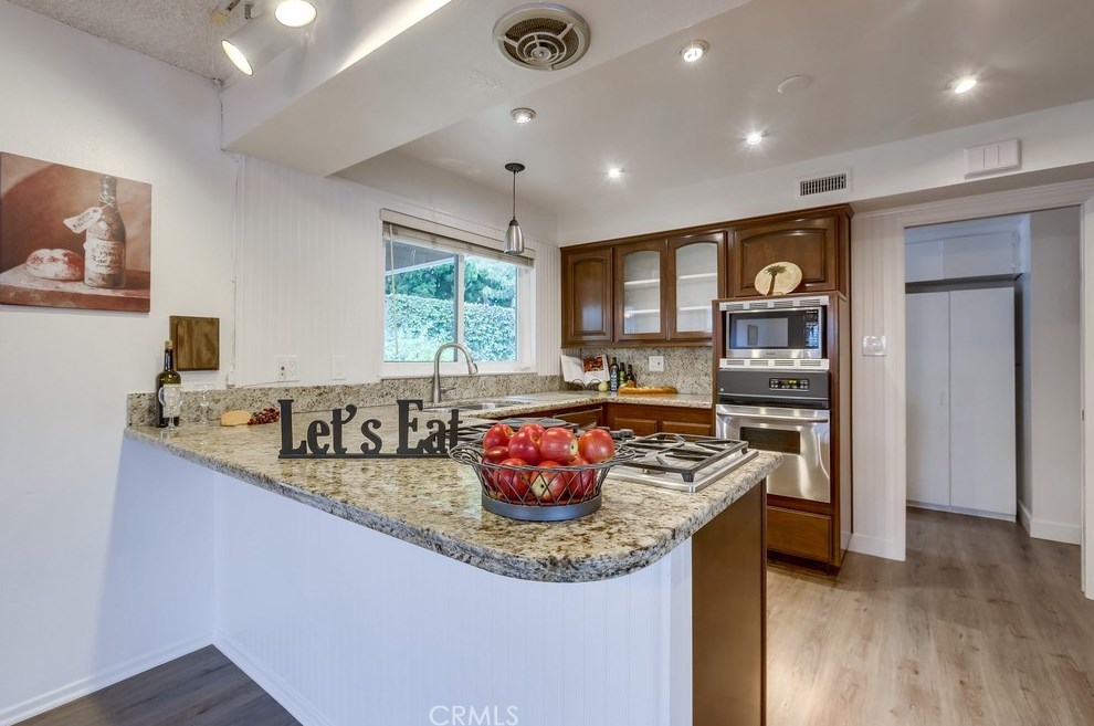 2967 Mindanao Dr, Costa Mesa CA  92626-3614 exterior