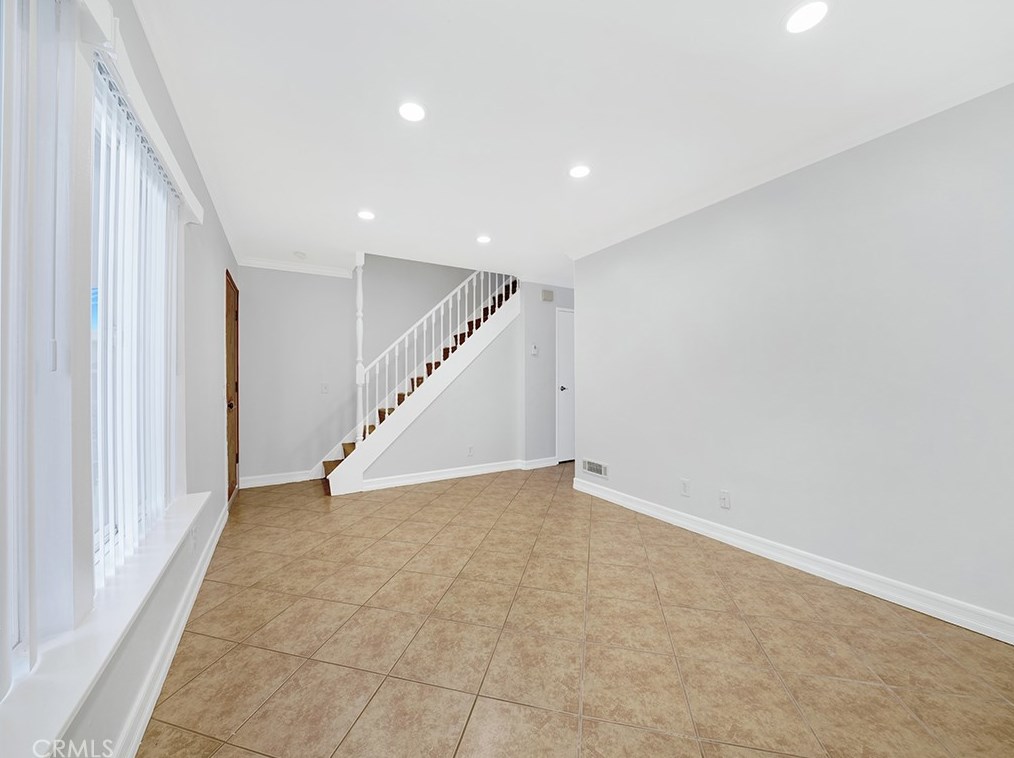 1432 Deauville Pl, Costa Mesa CA  92626-2628 exterior