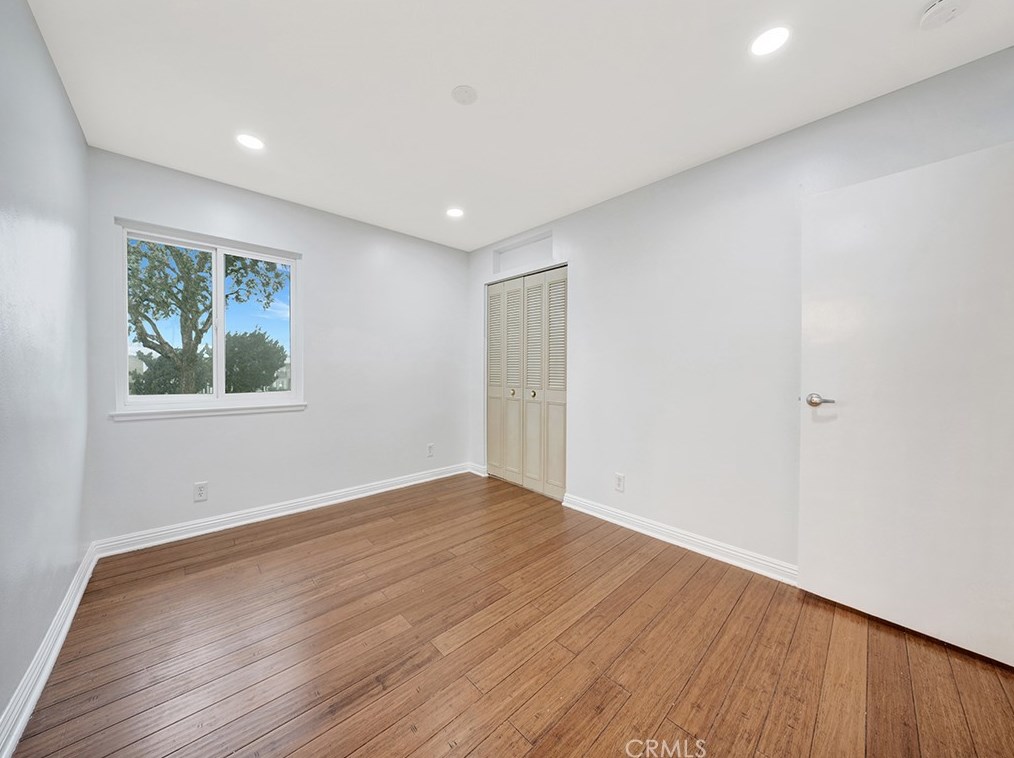 1432 Deauville Pl, Costa Mesa CA  92626-2628 exterior