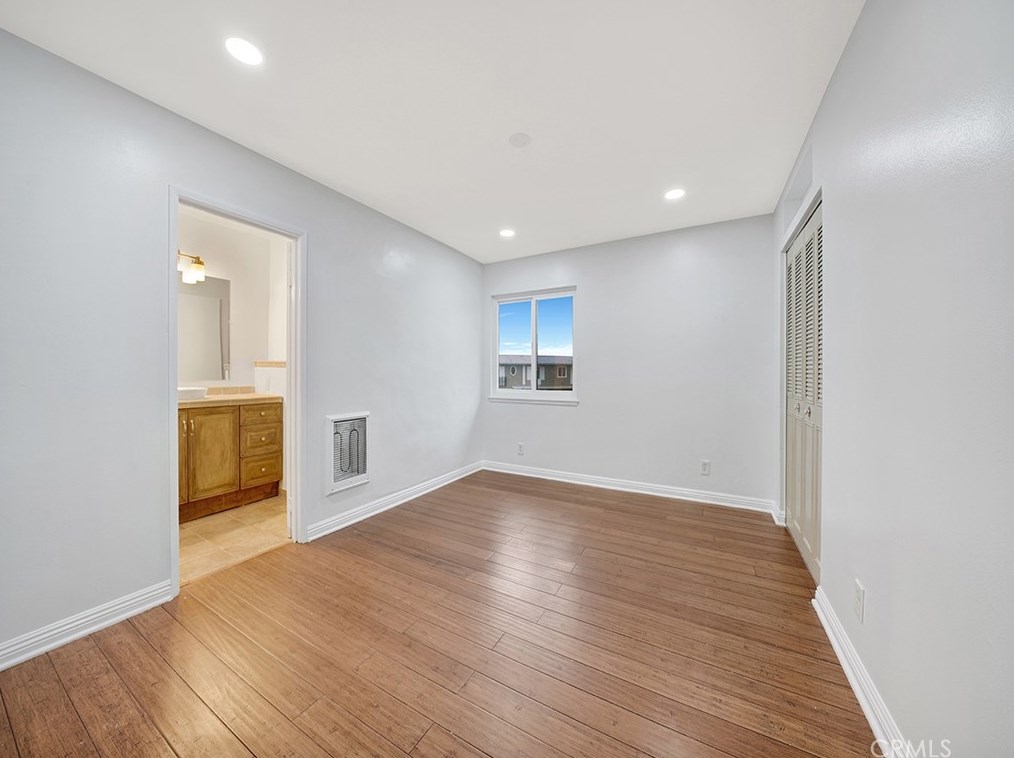 1432 Deauville Pl, Costa Mesa CA  92626-2628 exterior