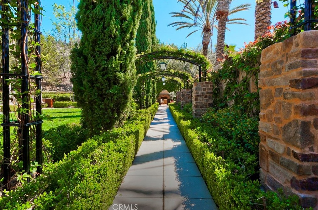 42 Arborside, Irvine CA  92603-0111 exterior