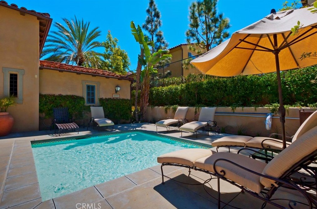 42 Arborside, Irvine CA  92603-0111 exterior