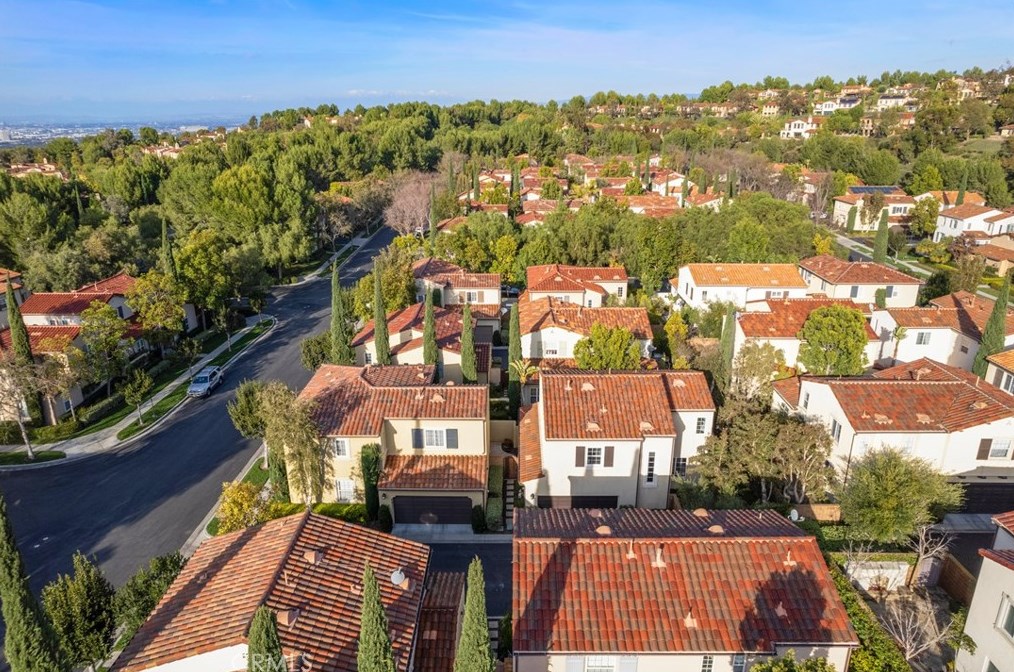 42 Arborside, Irvine CA  92603-0111 exterior