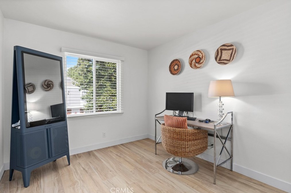 106 Yorktown Ln, Costa Mesa CA  92626-6549 exterior