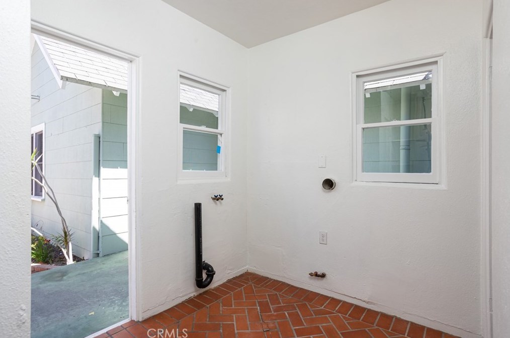 178 Virginia Pl, Costa Mesa CA  92627-1712 exterior