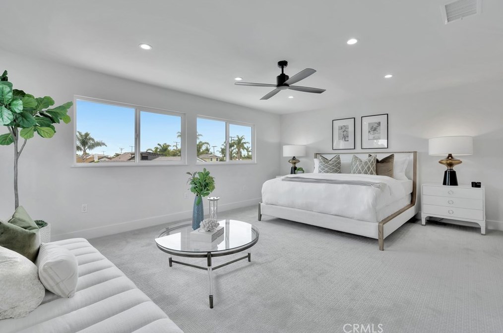 9521 Landfall Dr, Huntington Beach CA  92646-8211 exterior