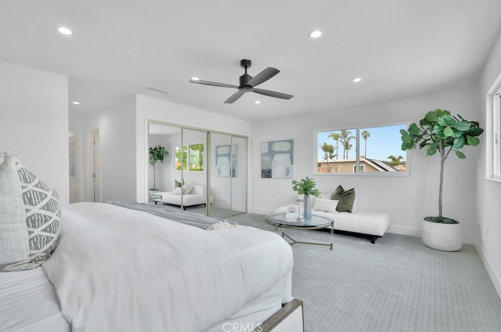 9521 Landfall Dr, Huntington Beach CA  92646-8211 exterior