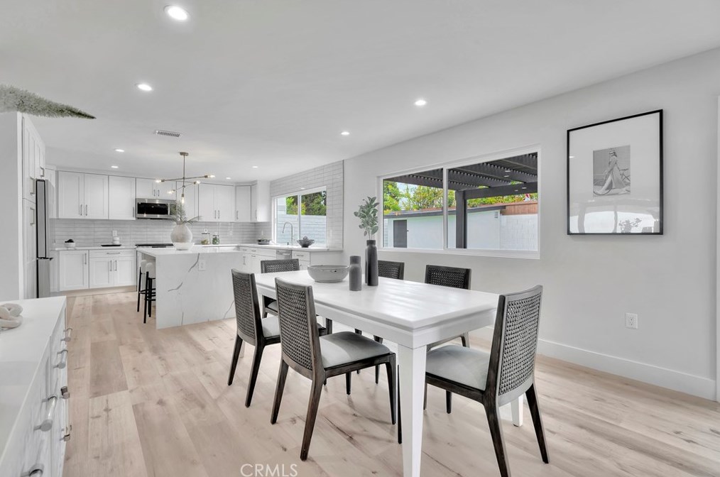 9521 Landfall Dr, Huntington Beach CA  92646-8211 exterior