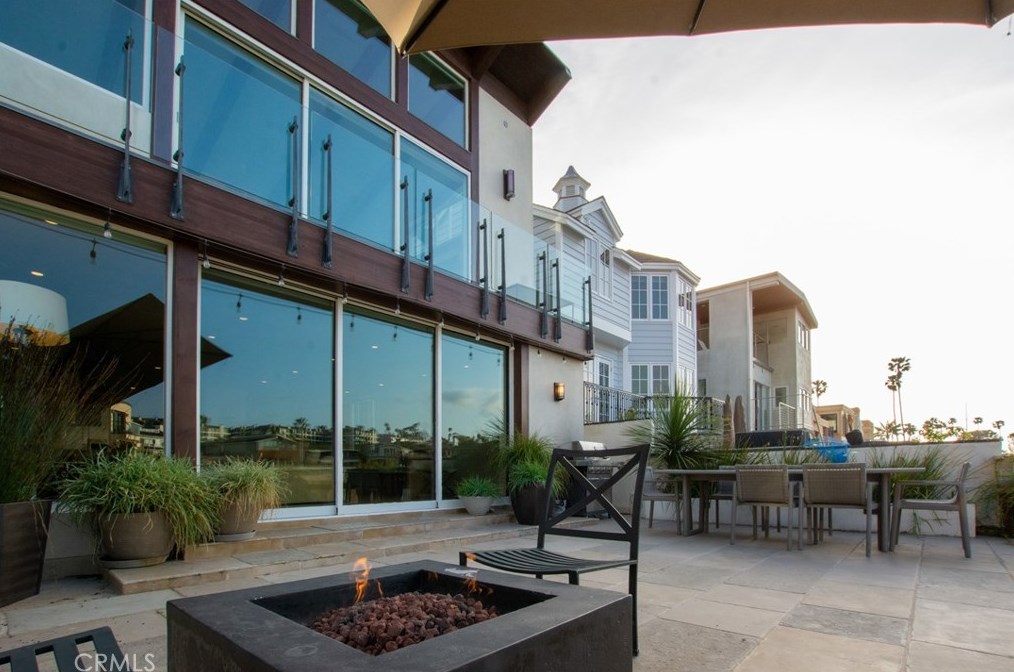 4008 Channel Pl, Newport Beach, CA 92663