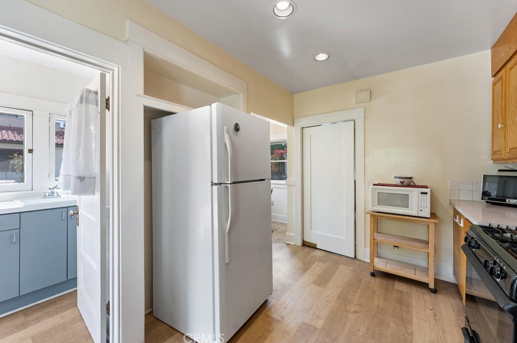 171 Lincoln Ave, Pomona CA  91767-3817 exterior