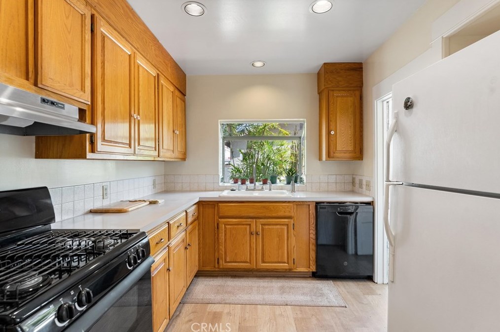 171 Lincoln Ave, Pomona CA  91767-3817 exterior