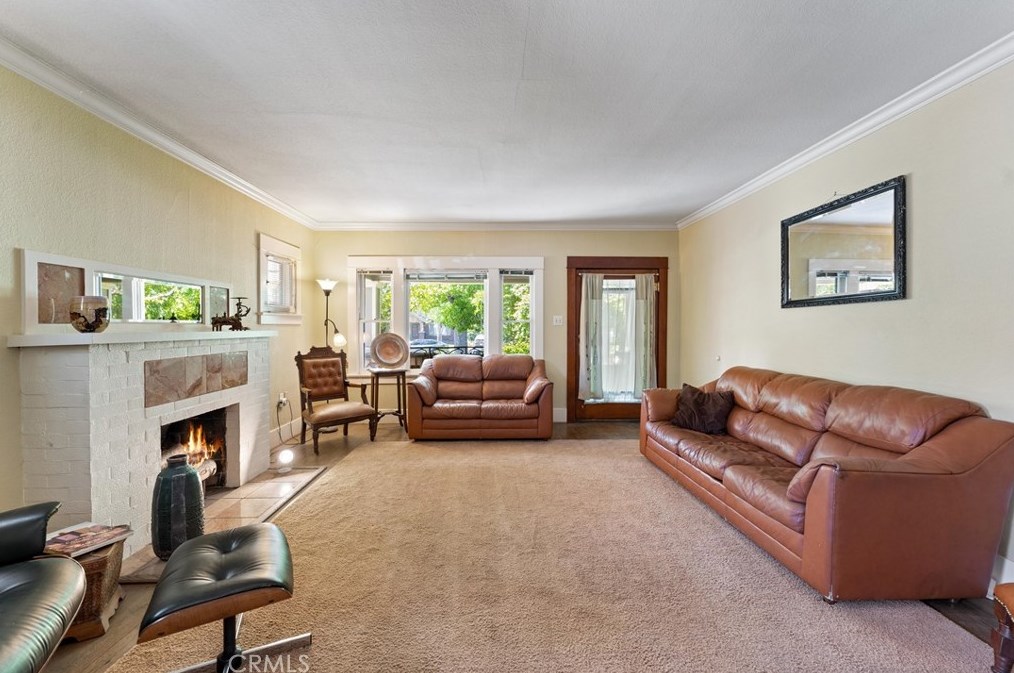 171 Lincoln Ave, Pomona CA  91767-3817 exterior