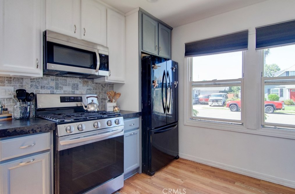 6271 Cherokee Dr, Westminster CA  92683-2003 exterior