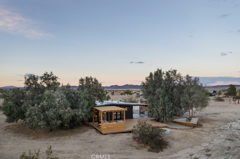5725 Sunfair Rd, Joshua Tree CA  92252 exterior