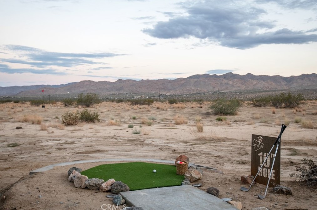 5725 Sunfair Rd, Joshua Tree CA  92252 exterior