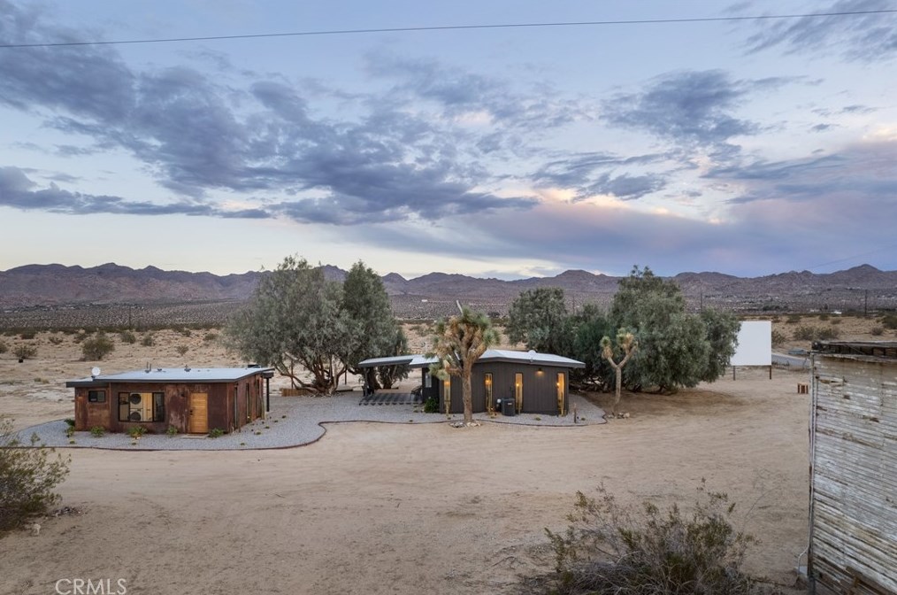 5725 Sunfair Rd, Joshua Tree CA  92252 exterior