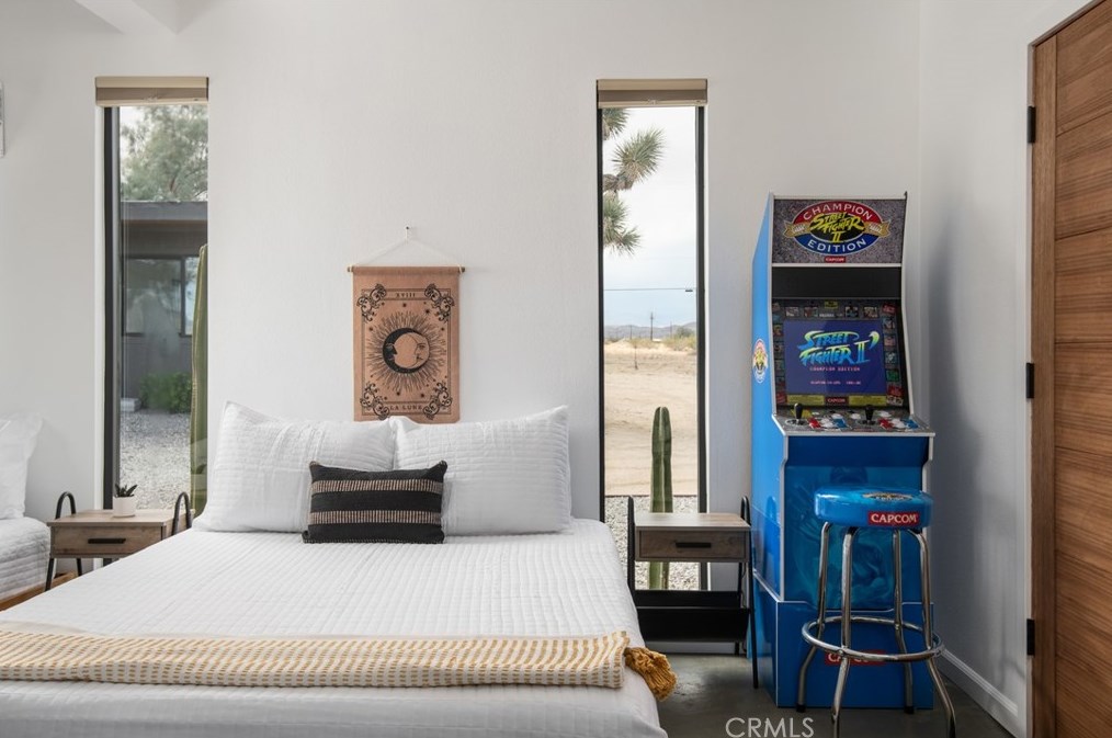 5725 Sunfair Rd, Joshua Tree CA  92252 exterior