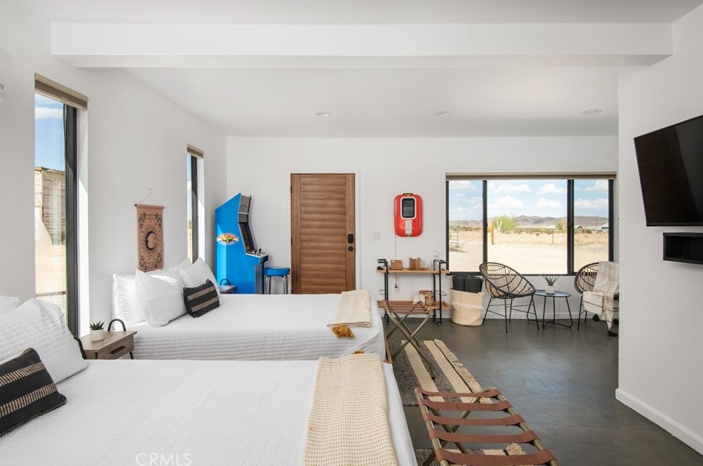 5725 Sunfair Rd, Joshua Tree CA  92252 exterior