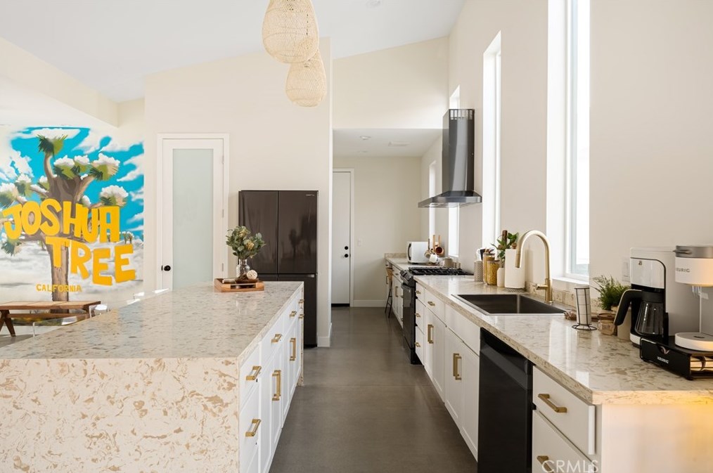 60208 Pueblo Trl, Joshua Tree CA  92252-2940 exterior