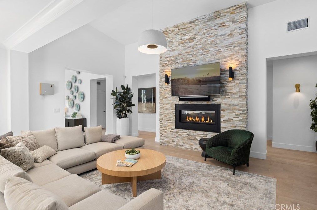 2442 Orange Ave, Costa Mesa CA  92627-1319 exterior