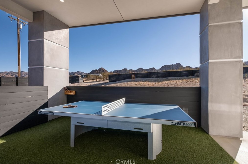 64024 Sullivan Rd, Joshua Tree CA  92252-5176 exterior