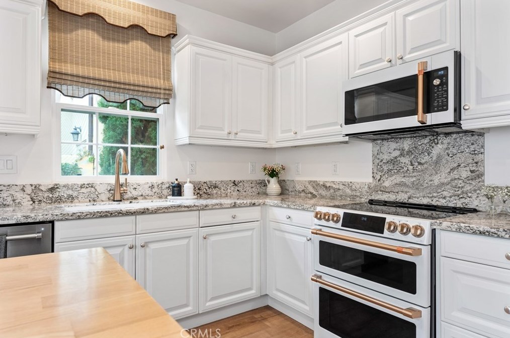 12 Arborside, Irvine CA  92603-0110 exterior