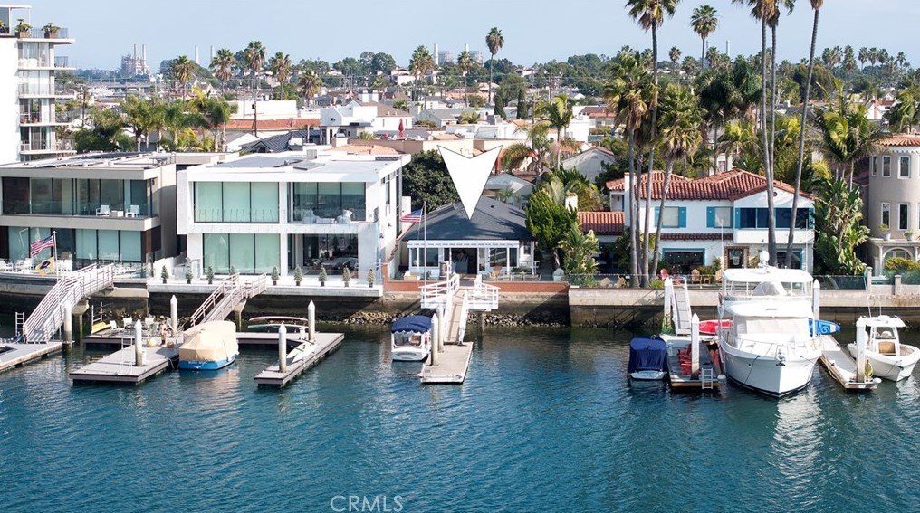 5446 The Toledo, Long Beach CA  90803-3933 exterior