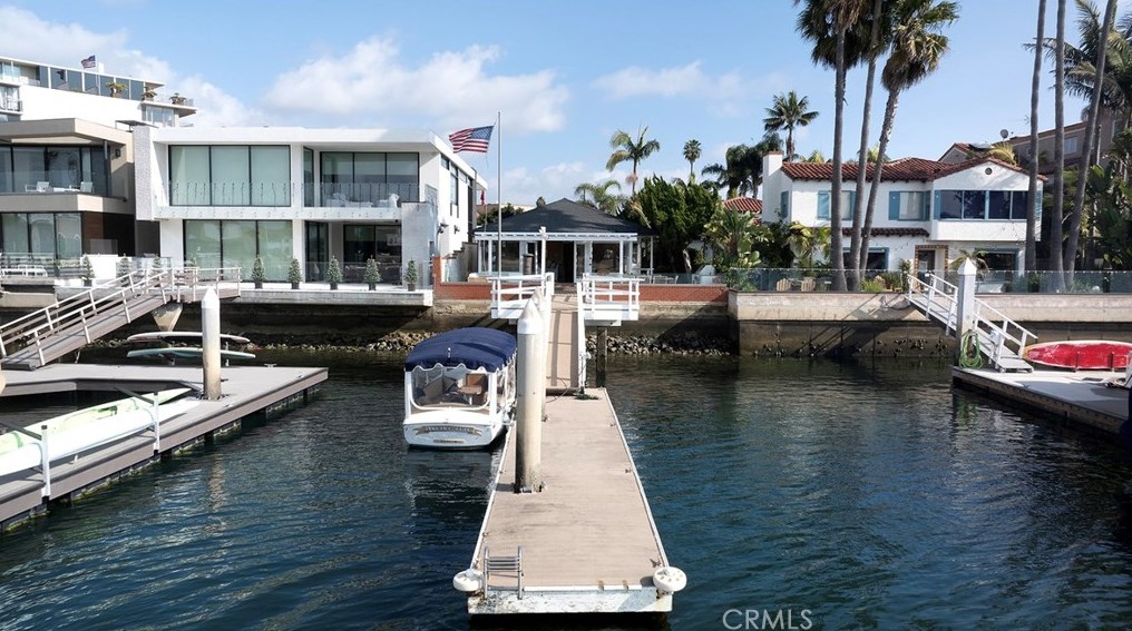 5446 The Toledo, Long Beach CA  90803-3933 exterior