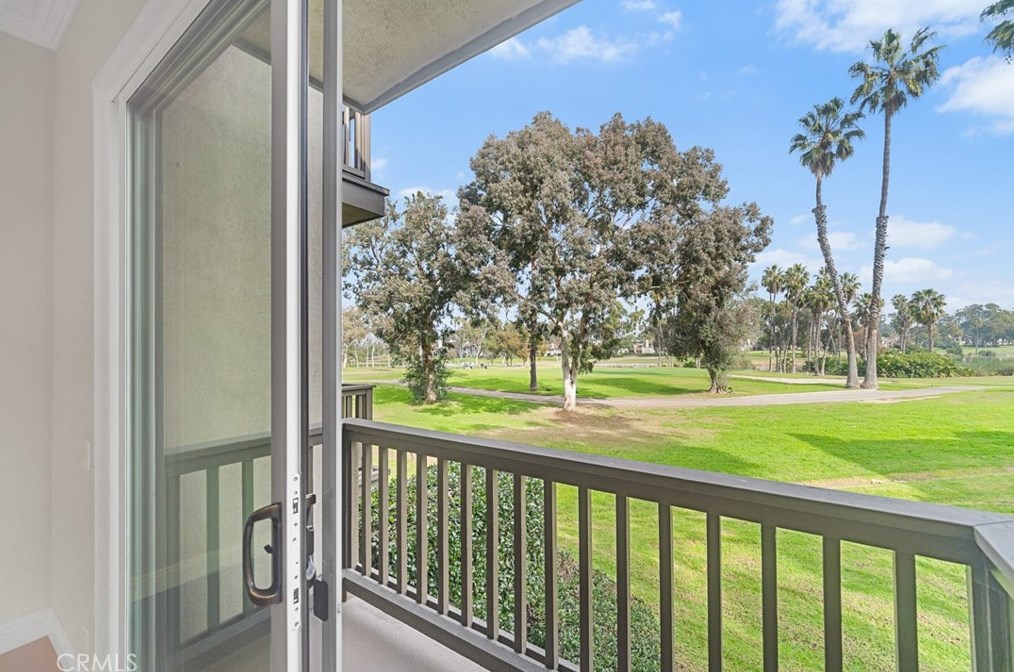 14 Nuevo, Irvine CA  92612-2610 exterior