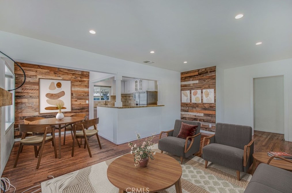 2632 Riverside Dr, Costa Mesa CA  92627-4634 exterior