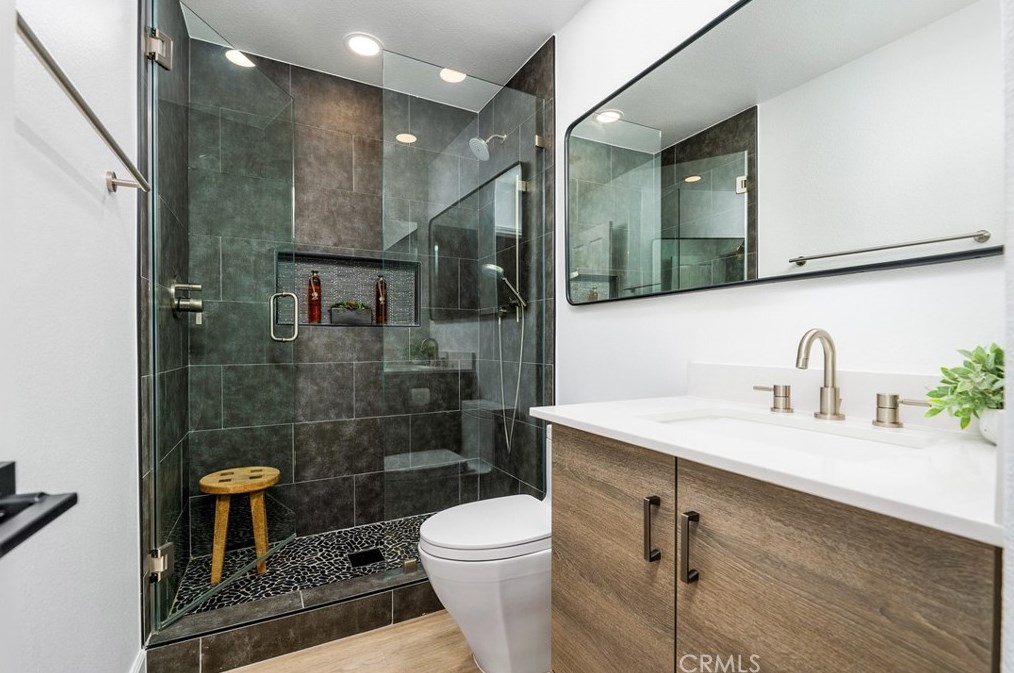 60 Pathstone, Irvine CA  92603-0171 exterior