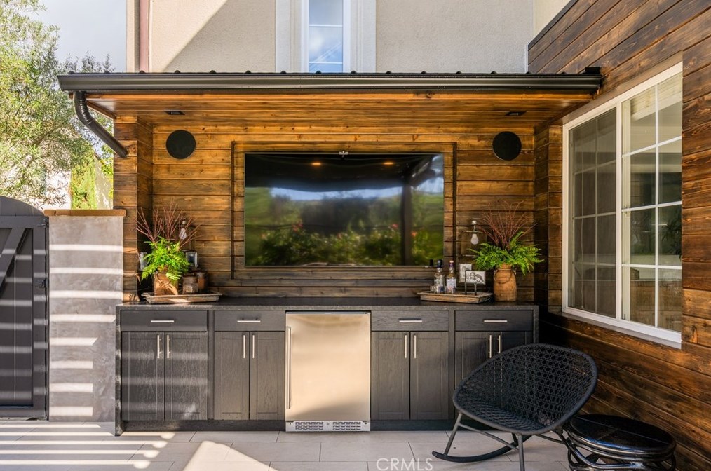 60 Pathstone, Irvine CA  92603-0171 exterior