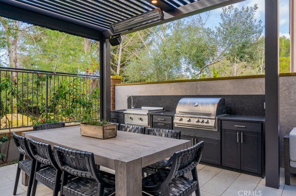 60 Pathstone, Irvine CA  92603-0171 exterior