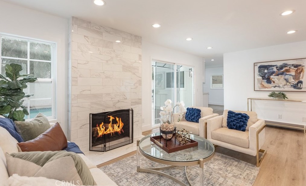 1586 Elm Ave, Anaheim CA  92802-1348 exterior