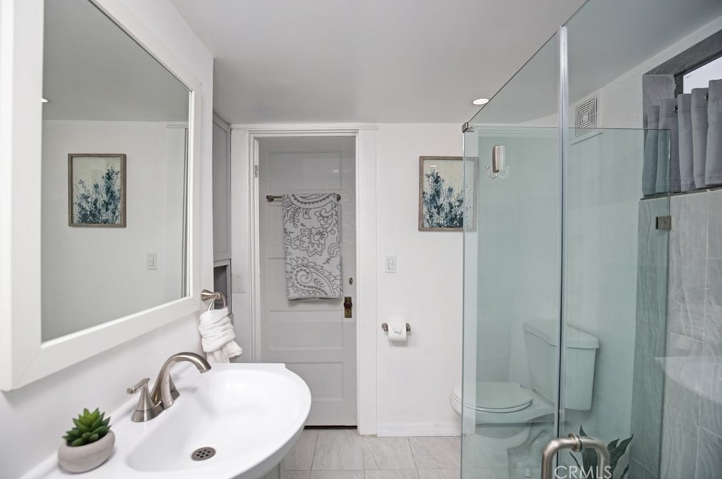 220 Mountain View Ave, Glendora CA  91741-3301 exterior