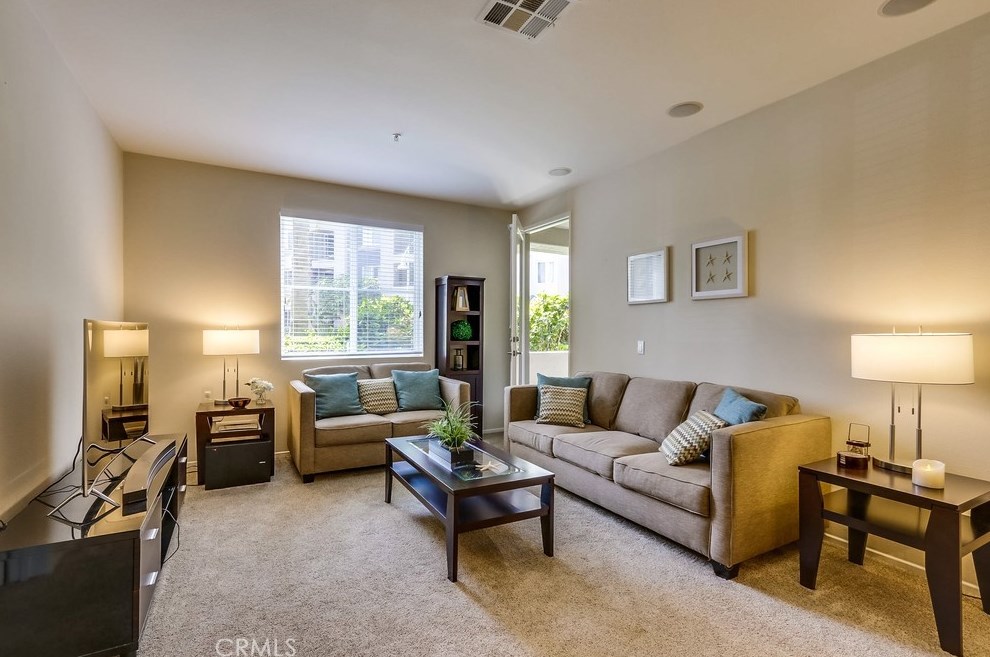 1172 Scholarship, Irvine CA  92612-5682 exterior