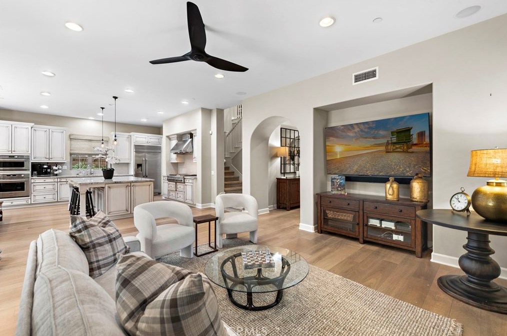 117 Long Fence, Irvine CA  92602-1807 exterior