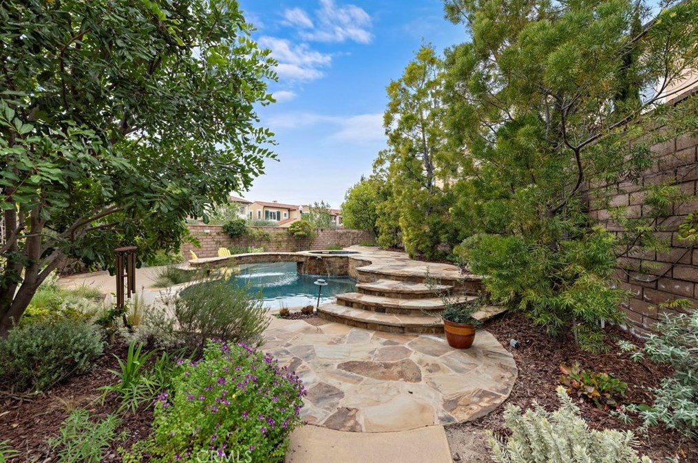 117 Long Fence, Irvine CA  92602-1807 exterior