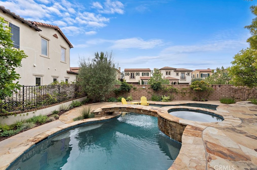 117 Long Fence, Irvine CA  92602-1807 exterior
