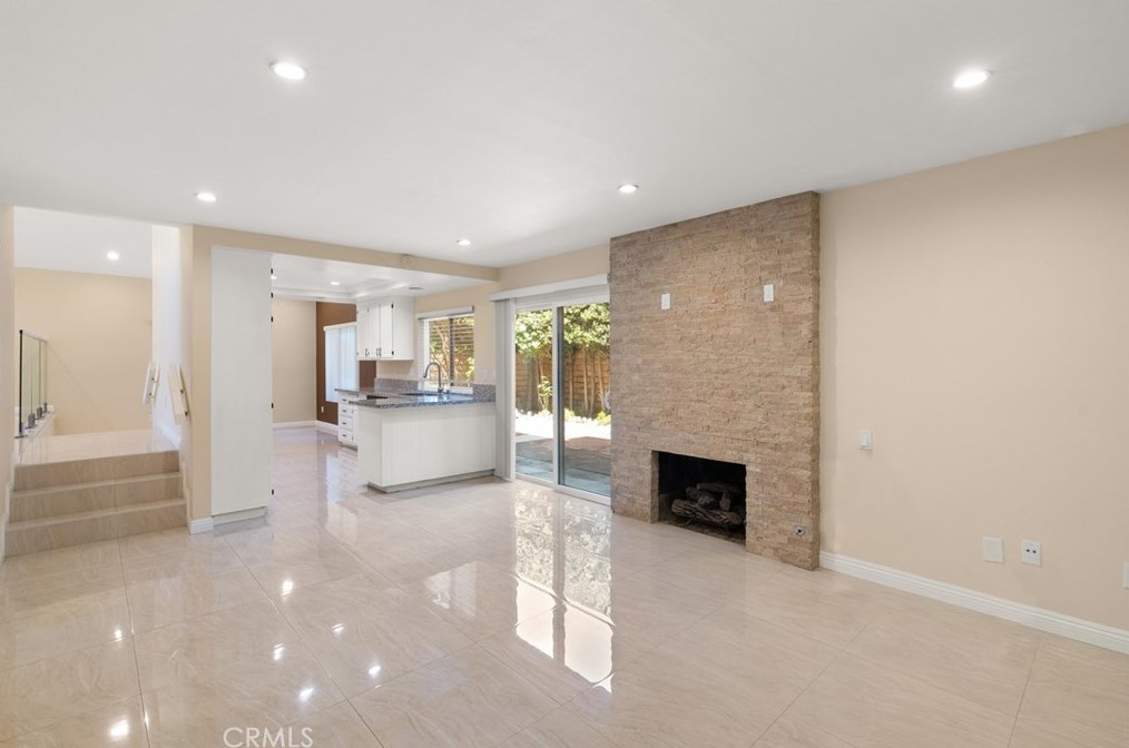 1 Tortoise Shell, Irvine CA  92604-1943 exterior