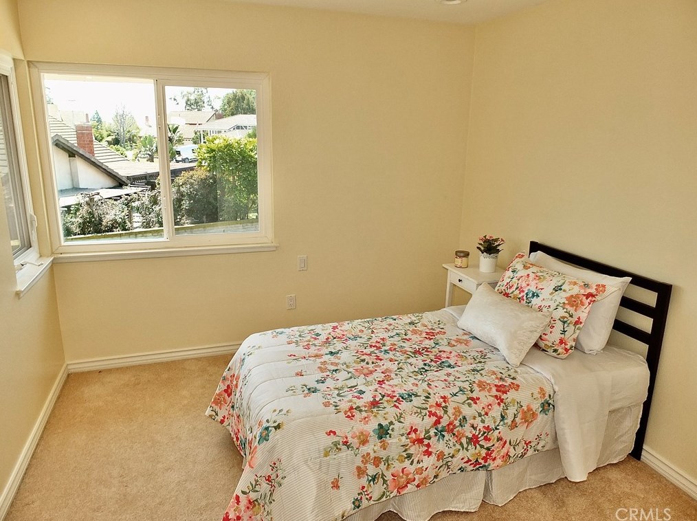 1619 Clear Creek Dr, Fullerton CA  92833-1437 exterior