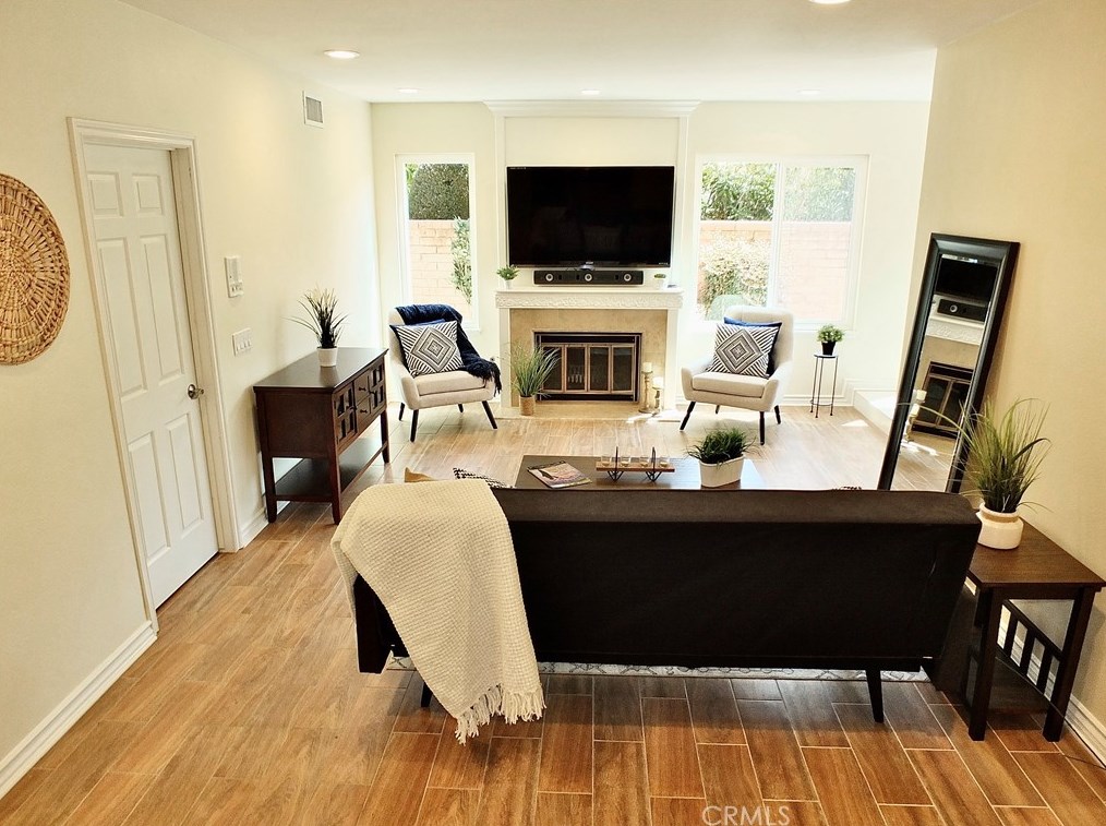 1619 Clear Creek Dr, Fullerton CA  92833-1437 exterior