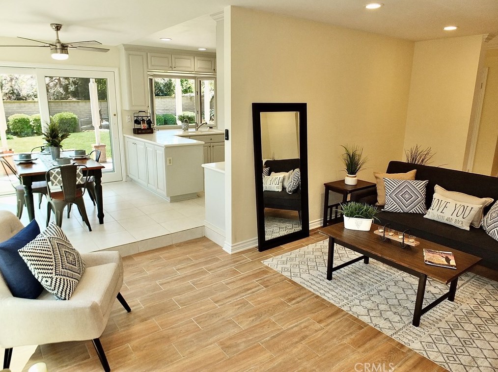 1619 Clear Creek Dr, Fullerton CA  92833-1437 exterior