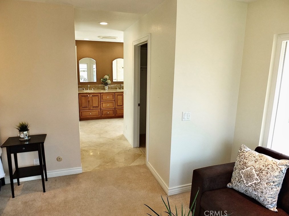 1619 Clear Creek Dr, Fullerton CA  92833-1437 exterior