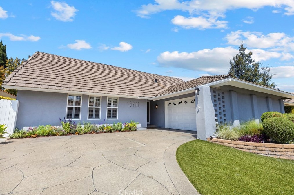 15201 Touraine Way, Irvine CA  92604-3149 exterior