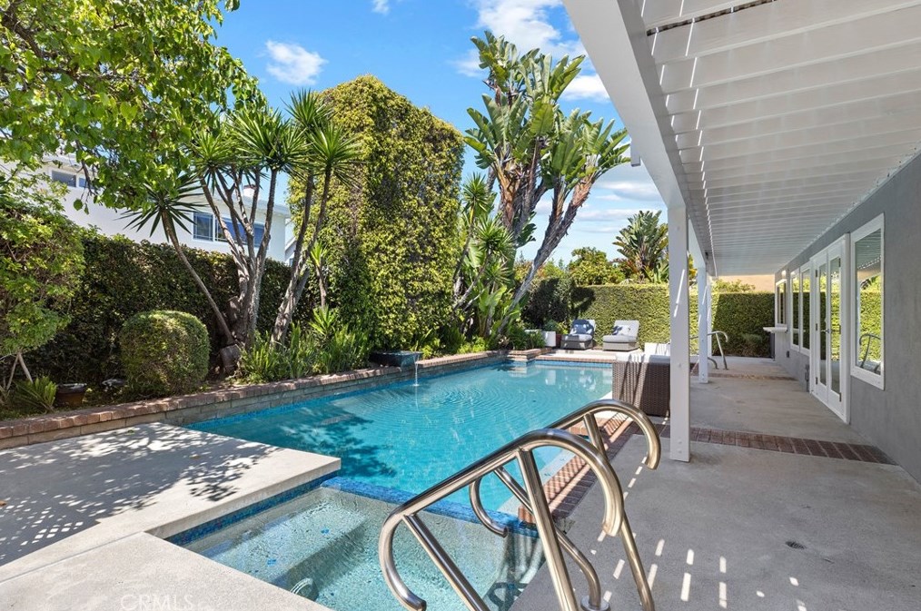 15201 Touraine Way, Irvine CA  92604-3149 exterior