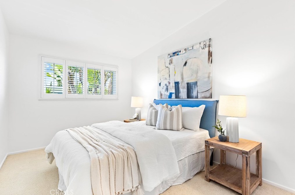 15201 Touraine Way, Irvine CA  92604-3149 exterior