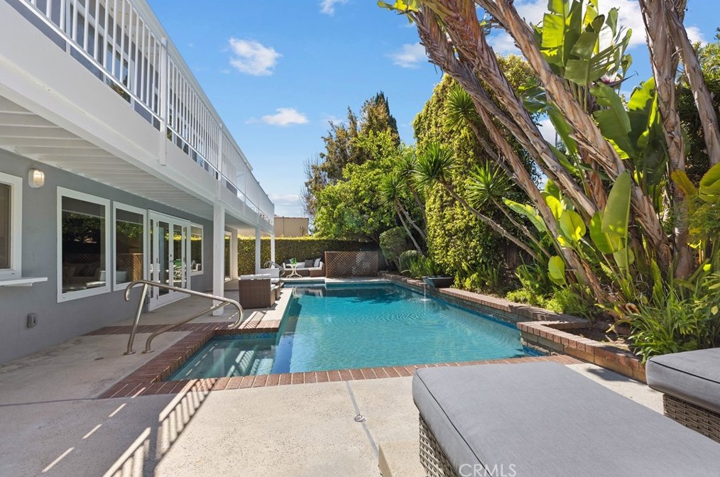 15201 Touraine Way, Irvine CA  92604-3149 exterior