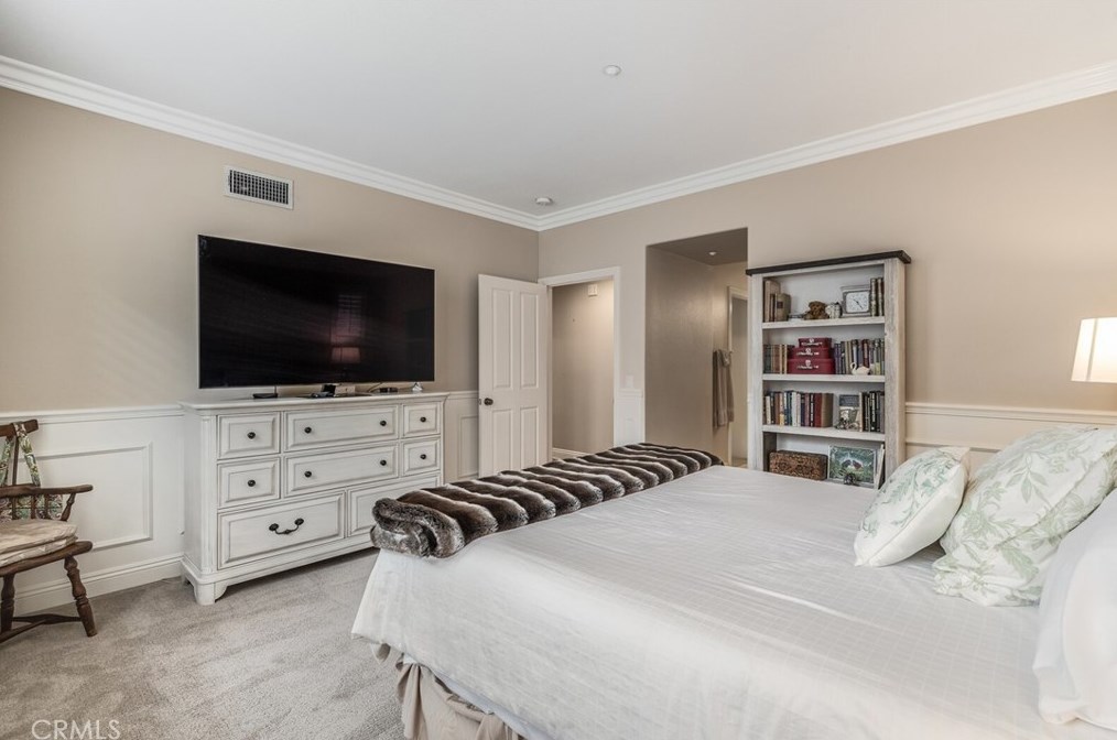 63 Olivehurst, Irvine CA  92602-0936 exterior